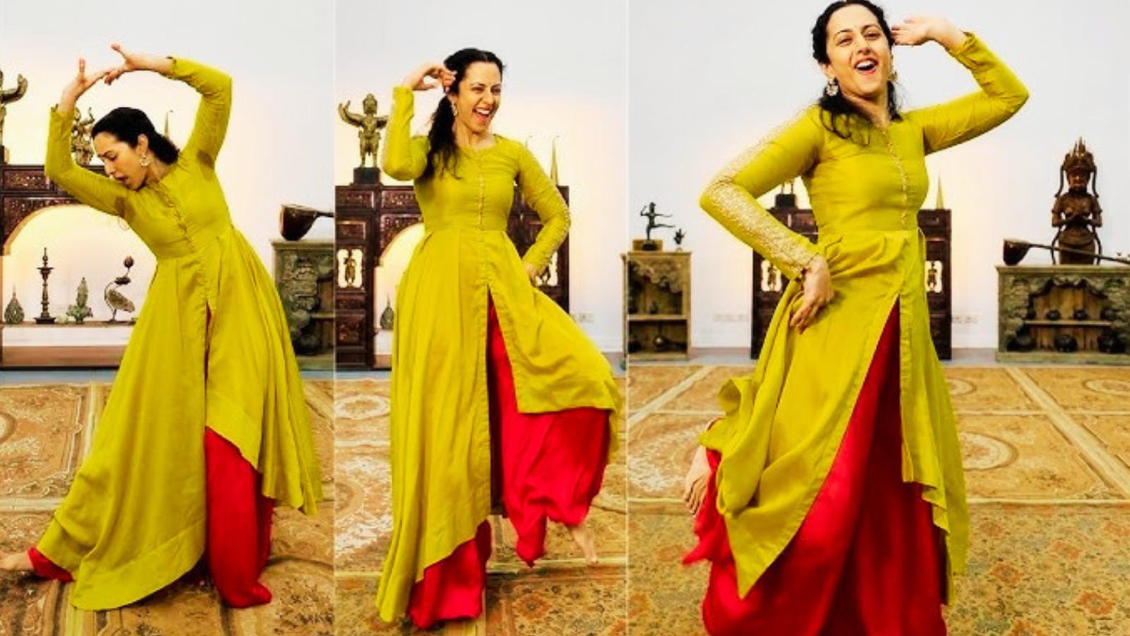 Tejaswini Dance Video Goes Viral With Saranga Dariya