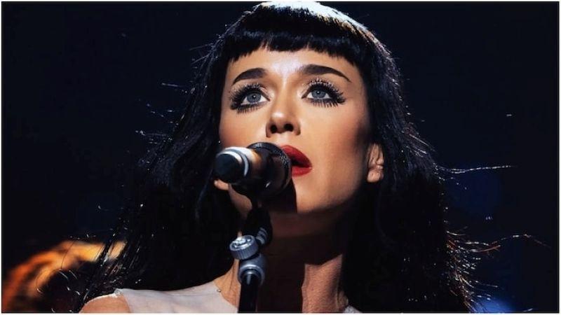Katy Perry Breaks Down on Stage Amid Split Rumours with Orlando Bloom