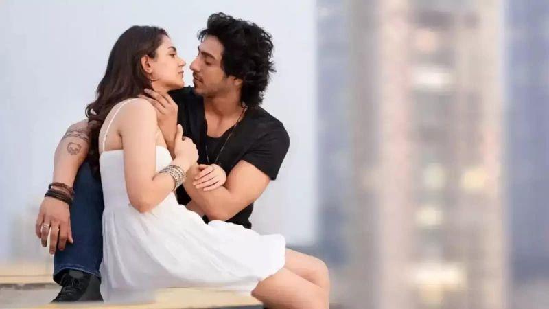 Saiyaara Day 1 Box Office: Ahaan-Aneet Debut Hits ₹20 Cr