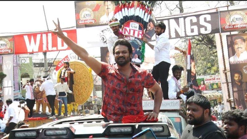 Rock Star Manchu Manoj Attends Chandragiri Jallikattu Festival as Special Guest