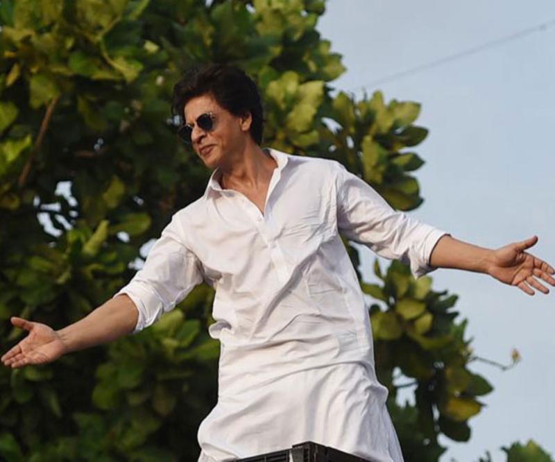 Shah Rukh Khan Shares The REAL Story Behind His Signature Pose  'I Looked Bad Doing...'