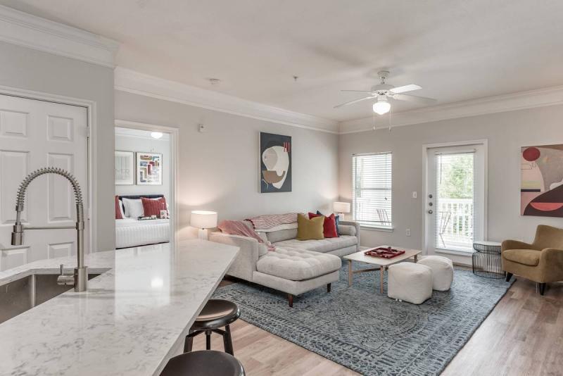 Intrusion Alarms, Stainless Steel Appliances, Sundeck