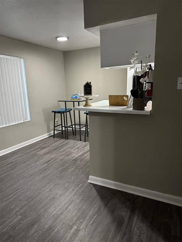 1br - FALL IN LOVE WITH OUR SPECIAL $399!