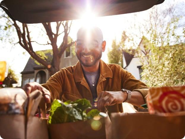 Shop and deliver on a flexible schedule AND earn additional income!