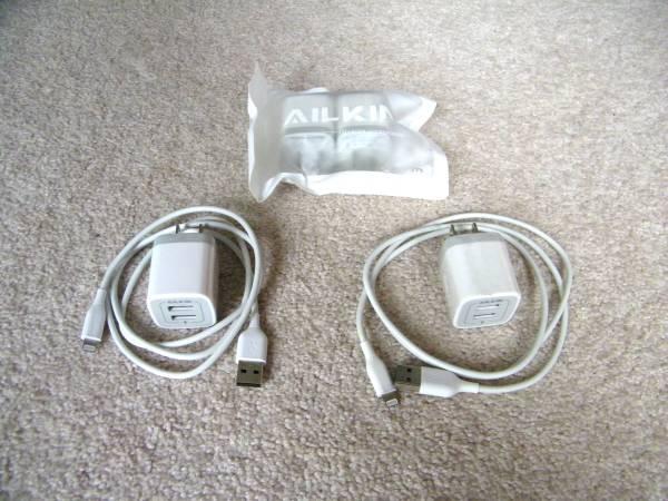 Dual Port Fast Charging Blocks and Charging Cables