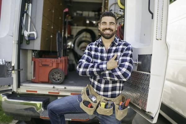 ★ HANDYMAN. PLUMBER. BATHROOM. RENOVATION. PAINTER. PAINTING. TILE. ★