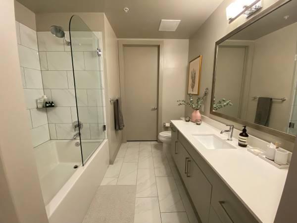 $3,300 / 2br - 1200ft2 - Luxury 2 Bed/2 Bath Sublet at The Marlowe!