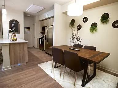 $1,050 / 1br - 625ft2 - Beautiful Well Furnished 1 Bedroom (Austin, TX)