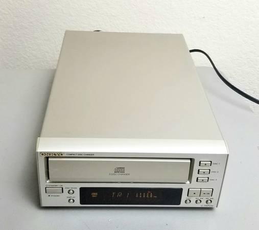 ONKYO C-707CH 3-disc CD Changer/Player (needs service) - $40 (Round Rock)
