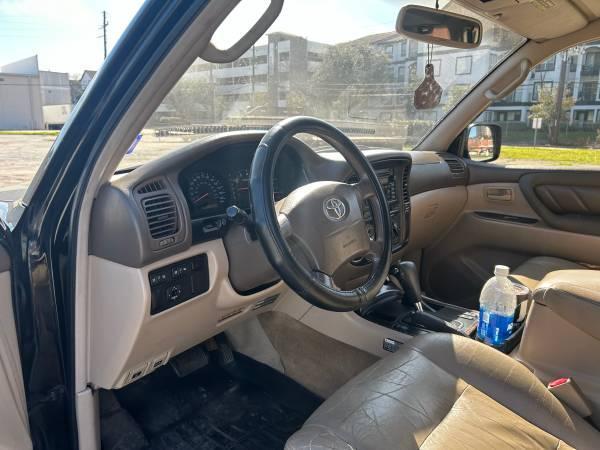 2001 Toyota Land Cruiser 4x4 Very Nice, Hard to find, Very very Solid - $6,000 (Galleria)