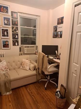 $675 / 3br - Female Room Share (Washington)