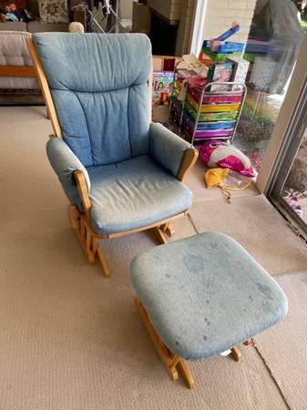 Dutalier nursing rocking chair (san jose west)