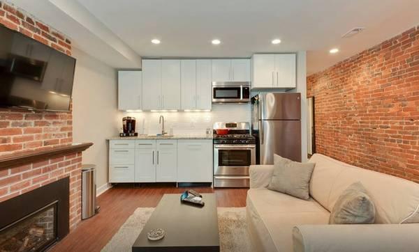 $1,470 / 1br - 694ft2 - AVAILABLE NOW! 1 BED 1 BATH FURNISHED