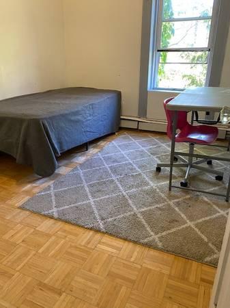 $799 / 4br - 1100ft2 - Half month free - 5 mins walk to subway, easy to school, manhattan