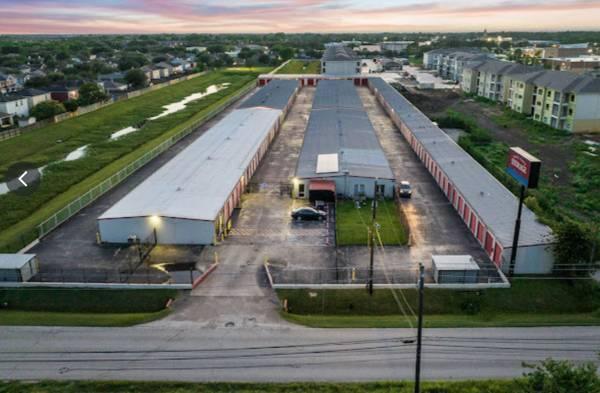 Best Storage Rates Around! 1 Month 50% off Rent! (Houston)