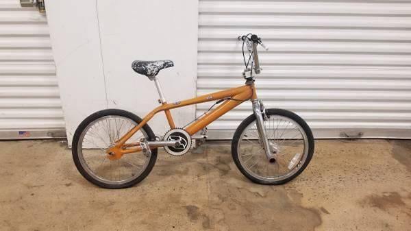 1999 HUFFY SUPER DELUXE FREESTYLE BIKE