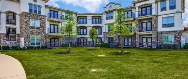 Private Parking Space in Mansfield Easy Freeway Access