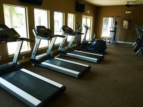 $500 / 980ft2 - Female Room mate (Fort Worth)