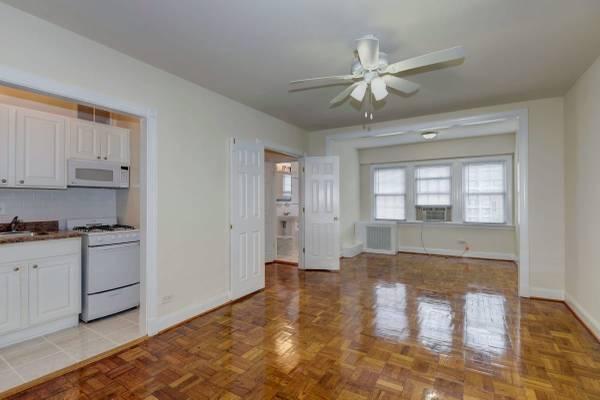 $2,099 / 410ft2 - Courtyard, Ceiling Fan, Studio 1ba