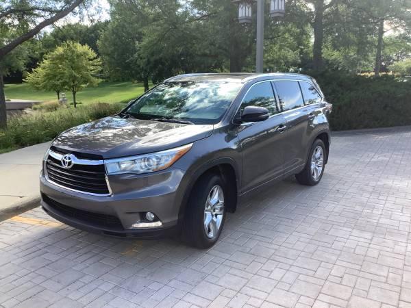 2015 Toyota Highlander Limited AWD - $8,700 (Huntley)