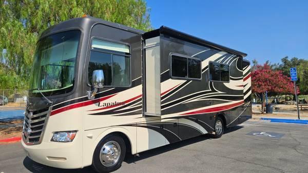 2013 Monaco LAPALMA 32SBD only 18K miles - $38,500