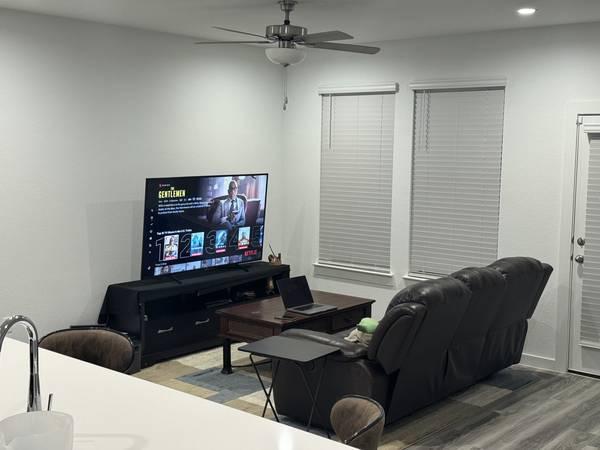 $900 / 1br - 2000ft2 - Luxury stay near Texas Medical Center, Pearland, Downtown Houston, TX