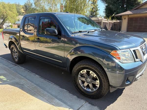 2016 Nissan Frontier Dessert-Runner Crew-Cab (76,000-Original-Miles) - $14,800