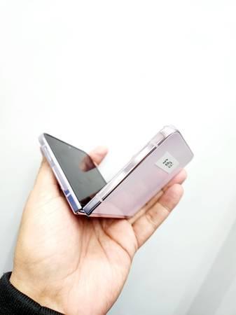 Samsung Flip 5 (10020 Marsh Lane Inside EL RANCHO) - $475 (Dallas)