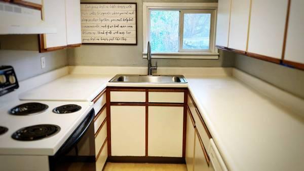 $825 / 2br - Two bedrooms and one bath. Two storage sheds. (austin)