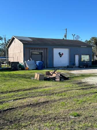 $179,000 / 2br - Commercial property on hwy 59 in Goodrich tx (Goodrich)