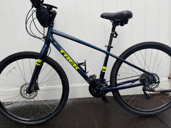 Trek verve 3 hybrid bike - $595