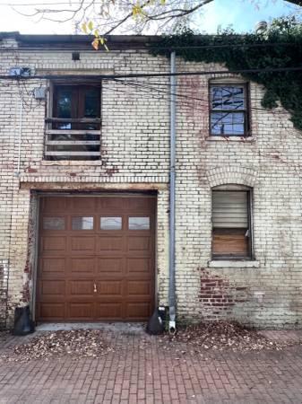 Commercial Carriage House at Eastern Market-Total 1600sf 2nd Floor