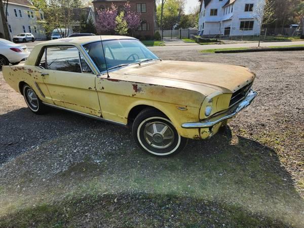 1965 FORD MUSTANG V8