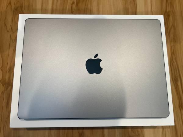 MacBook Pro, Max 14" fully loaded 64GB ram, 1TB, AppleCare+ 2025