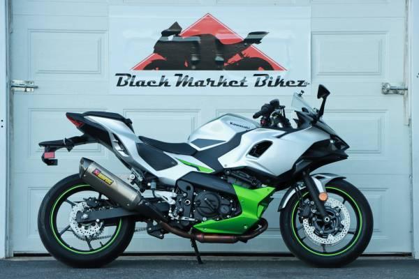 2024 Kawasaki Ninja 7R Hybrid - ONE OWNER - FULL FACTORY WARRANTY - $8,950