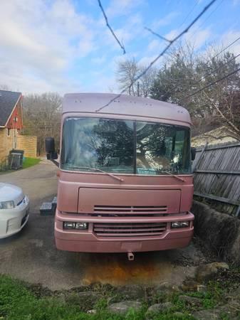 Mobile Studio Salon - $50,000 (Duncanville)