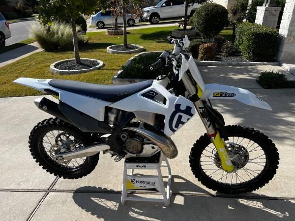 2020 TX300i Husqavarna - $7,500 (Georgetown)