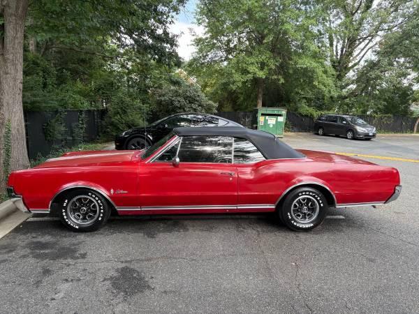 1967 Oldsmobile Cutlass Supreme - $11,999