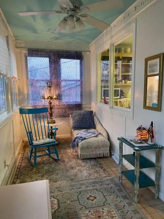 1br - 800ft2 - Artist Community Seeks Summer Resident