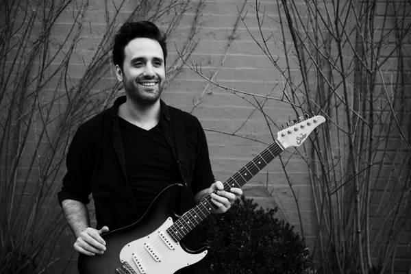 Guitar Lessons! A great way to start off the New Year 🎸