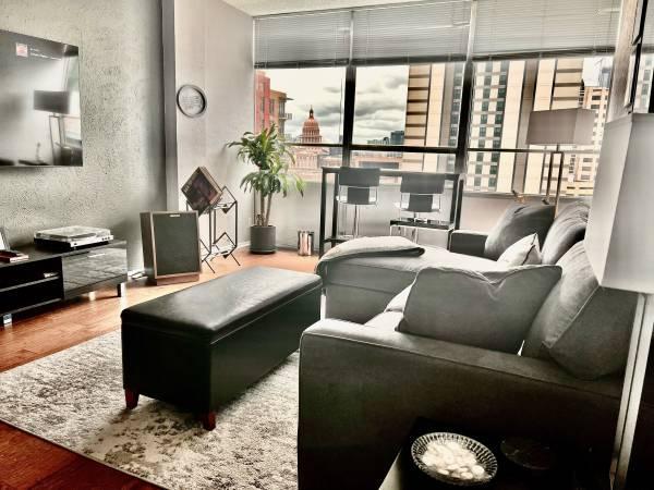 $2,500 / 1br - 618ft2 - DOWNTOWN AUSTIN 1BR SUMMER RENTAL (Austin)