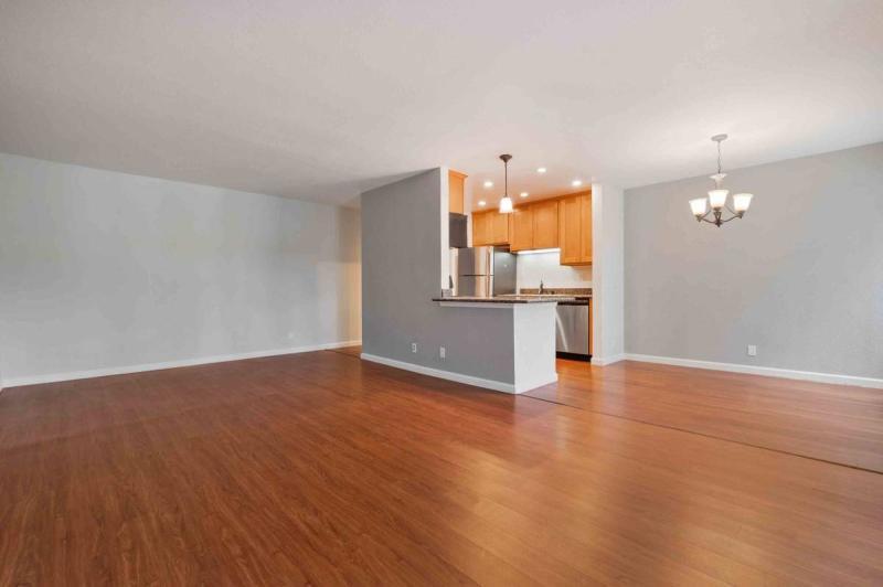 $3,545 / 2br - 1025ft2 - Microwave, Assigned Parking is Available, 2 BD (santa clara)
