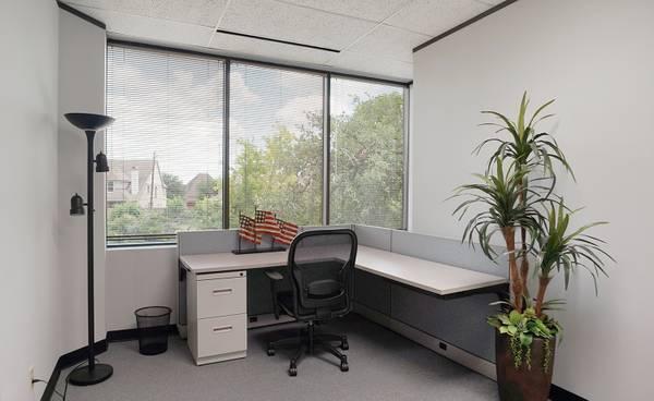 $399 / 96ft2 - Move in Now! | Single Executive Offices from $399