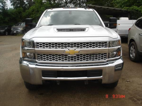 2019 Chevrolet Silverado 2500HD 4x4 Diesel Crew Cab Pick-up - $21,900