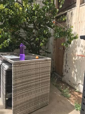 $1,300 Room with a bus stop at your door, solid yard for strength training