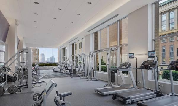 $2990.00 / 1br - Convertible Apartment with Oversized windows and High Ceilings