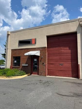 2700ft2 - Office, Showroom, Warehouse in prime Tysons location