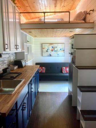 $1,150 / 200ft2 - Cute Cozy Furnished Tiny Home on Wheels available April