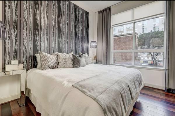 $3,200 / 2br - 1219ft2 - LUXURY High Rise 2/2 GYM, W&D, PETS (Only $1000 Deposit)