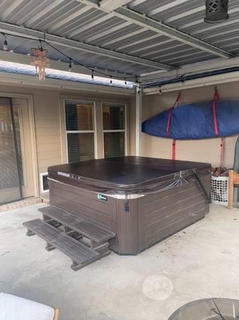 $825 / 1br - ISO Roommate Leander ISO quiet, nonsmoking,furnished, utilities includ